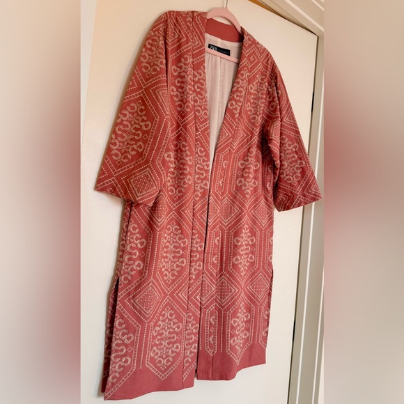 Oversized Embroidered Kimono Coat - Picture 3 of 8
